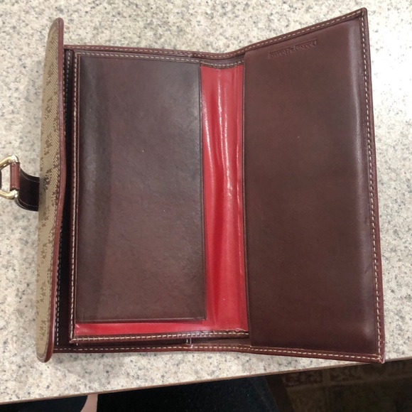 Dooney & Bourke Wallet